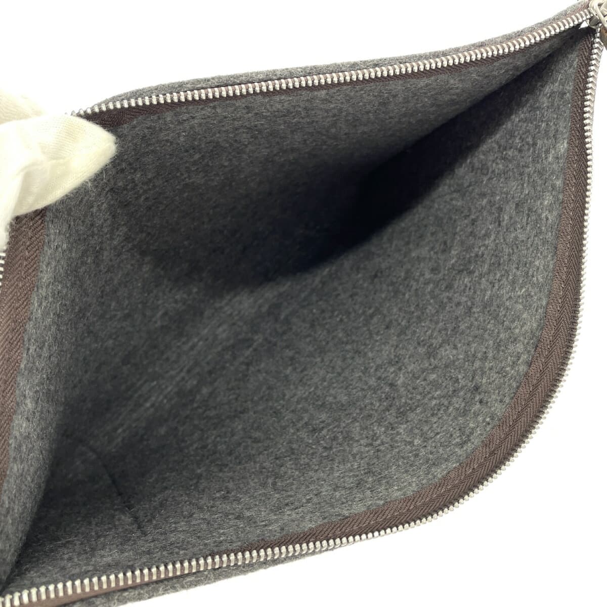 ATELIERS AUGUSTE Atelier Auguste Clutch Bag Leather × Felt Gray/Brown Unisex 7