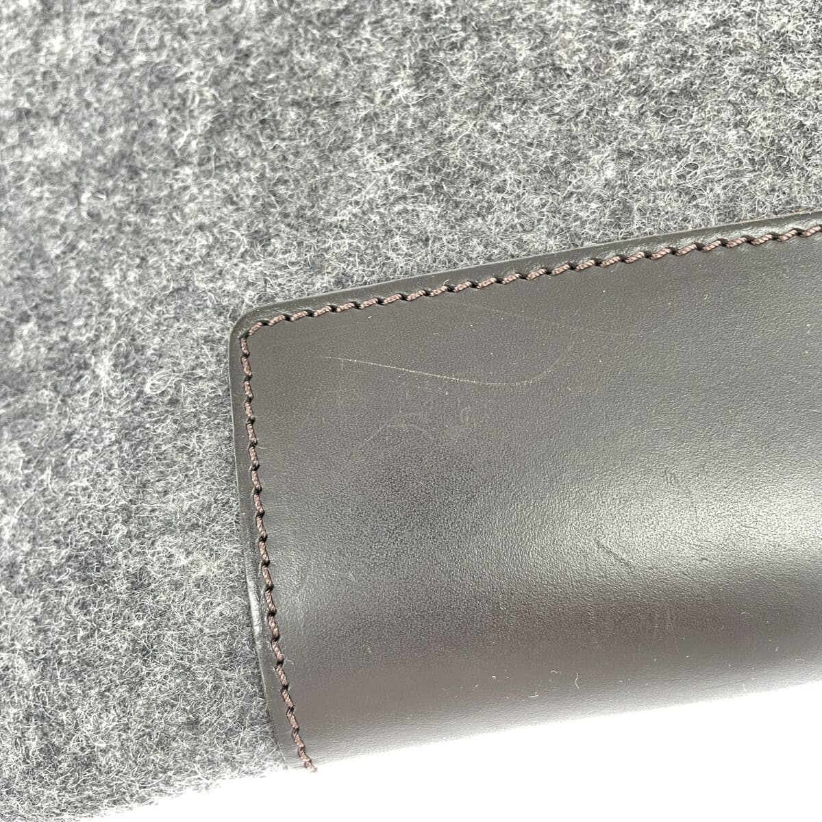 ATELIERS AUGUSTE Atelier Auguste Clutch Bag Leather × Felt Gray/Brown Unisex 8