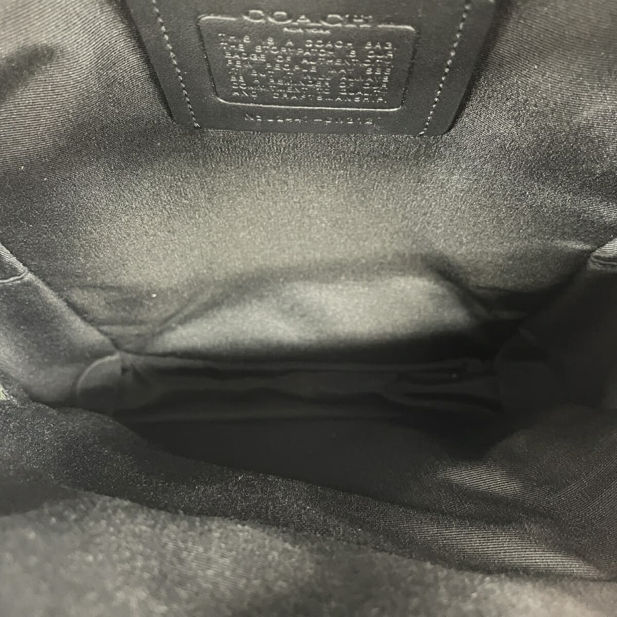 COACH Body Bag in Excellent Condition Signature/Camo Print/PVC/Dark Shamrock Multi CW312 Khaki 4