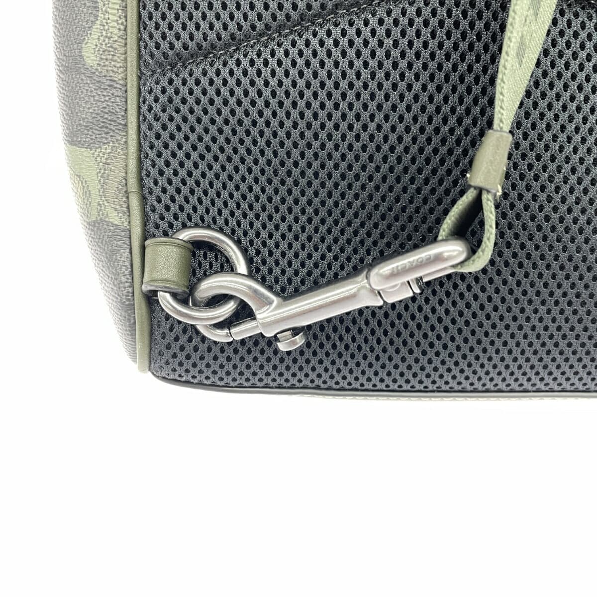 COACH Body Bag in Excellent Condition Signature/Camo Print/PVC/Dark Shamrock Multi CW312 Khaki 9