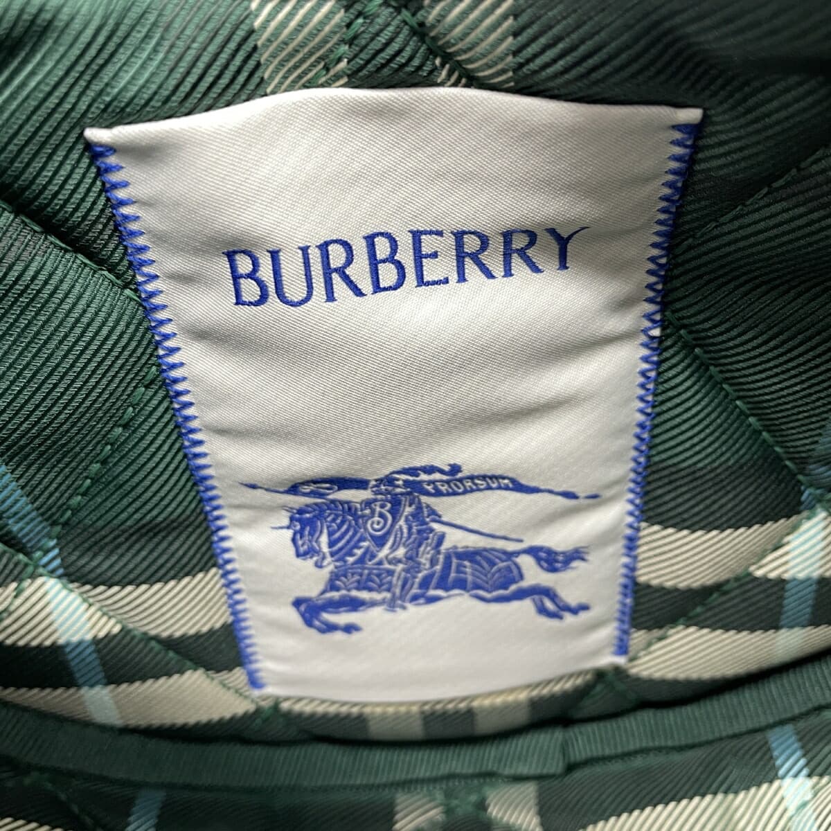 BURBERRY LONDON Shoulder Bag / Horseshoe Crossbody Bag in Excellent Condition Quilted Nylon 81113101 Green 6