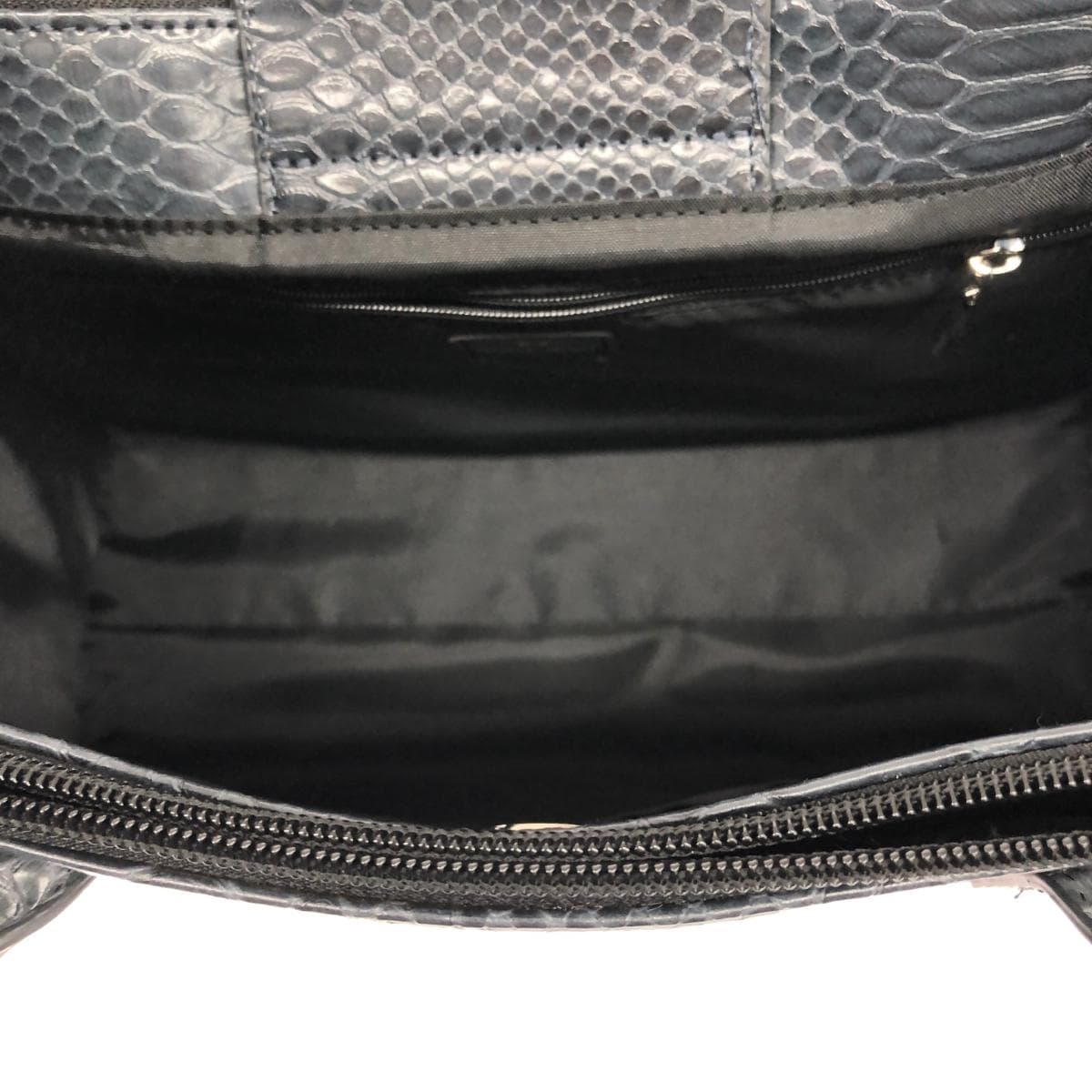 HANAE MORI 2WAY Handbag in excellent condition Heartful Papillon / Logo Plate / Python Embossed / Leather Gray Ladies 4