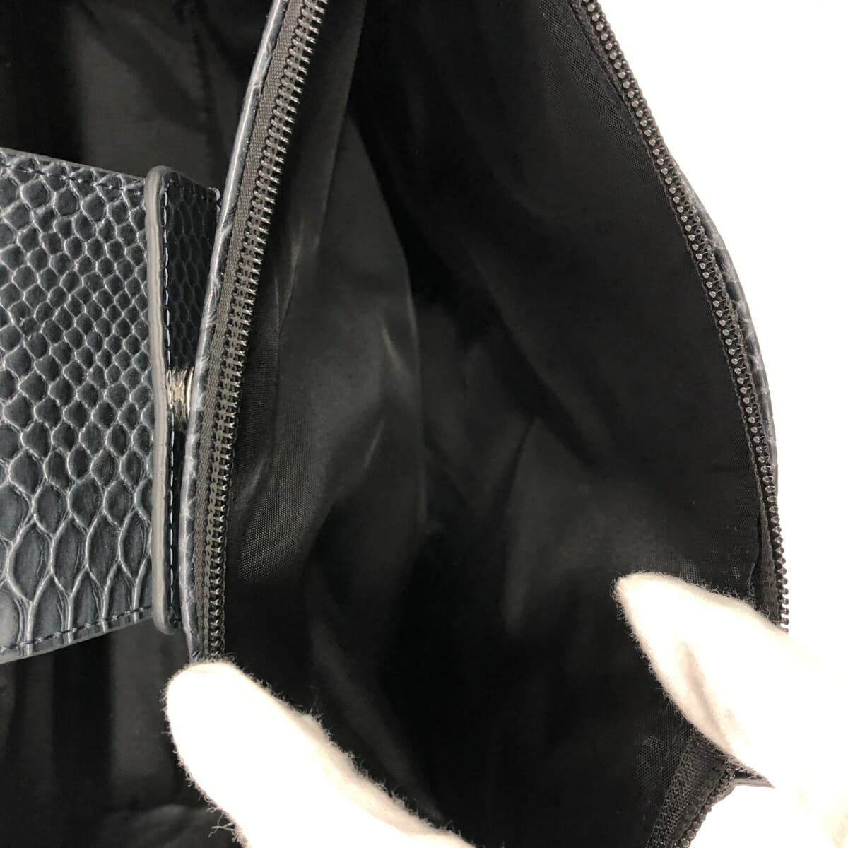 HANAE MORI 2WAY Handbag in excellent condition Heartful Papillon / Logo Plate / Python Embossed / Leather Gray Ladies 6