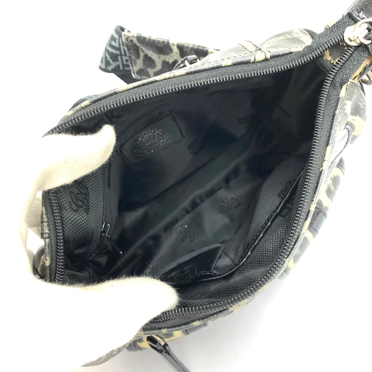 ITALIYA Italy Itariya GK Itariya shoulder and body bag leopard rhinestone GK logo PVC black for ladies 5