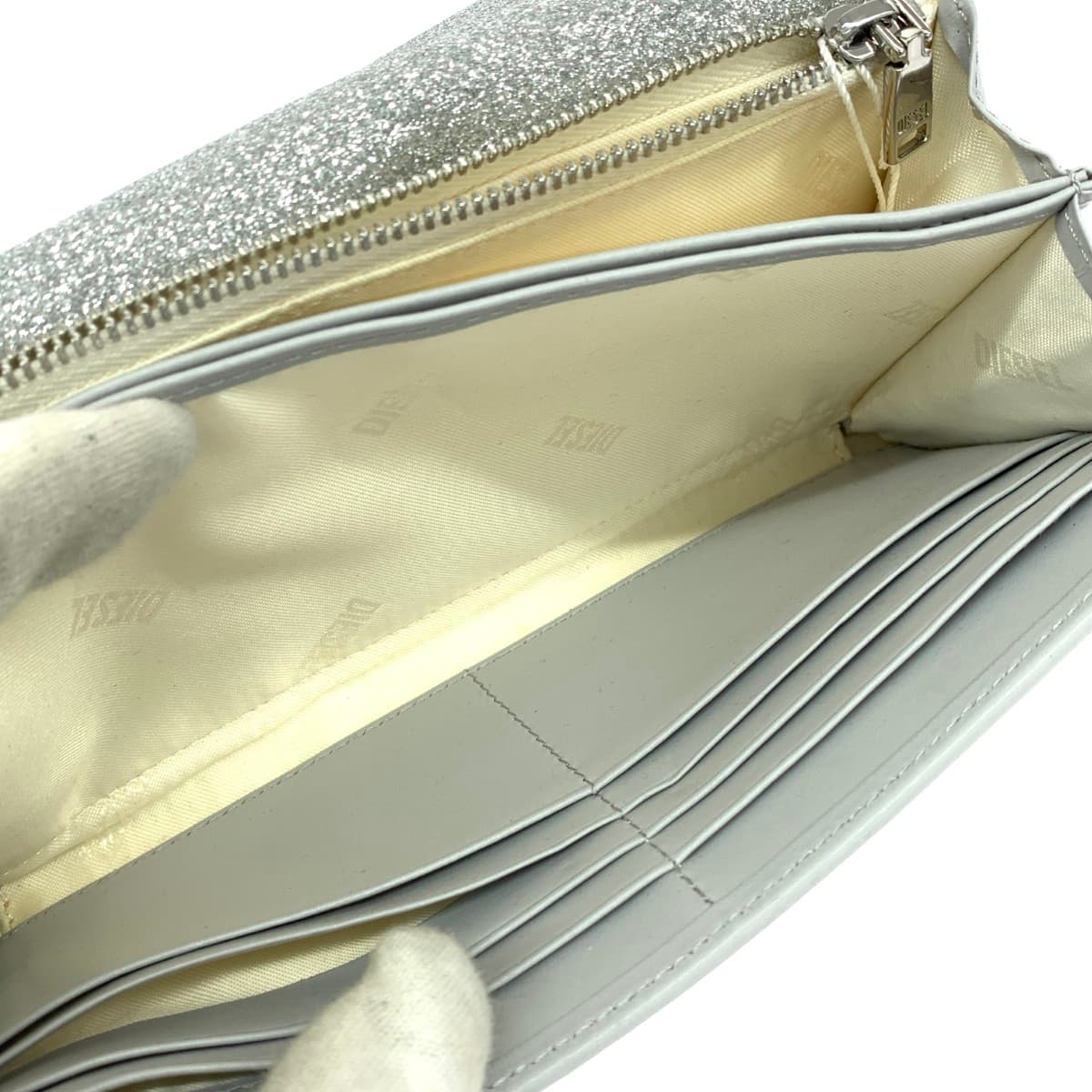 DIESEL Diesel Wallet Bag / 1DR Like New PVC / Glitter Silver Color Women's 7