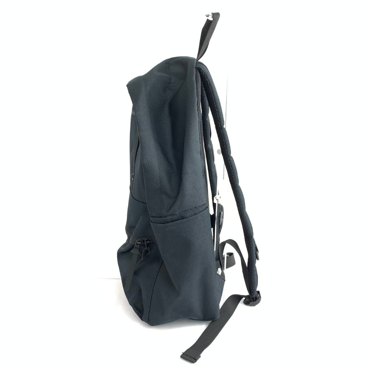 Jack Wolfskin backpack in good condition, black, for ladies 2