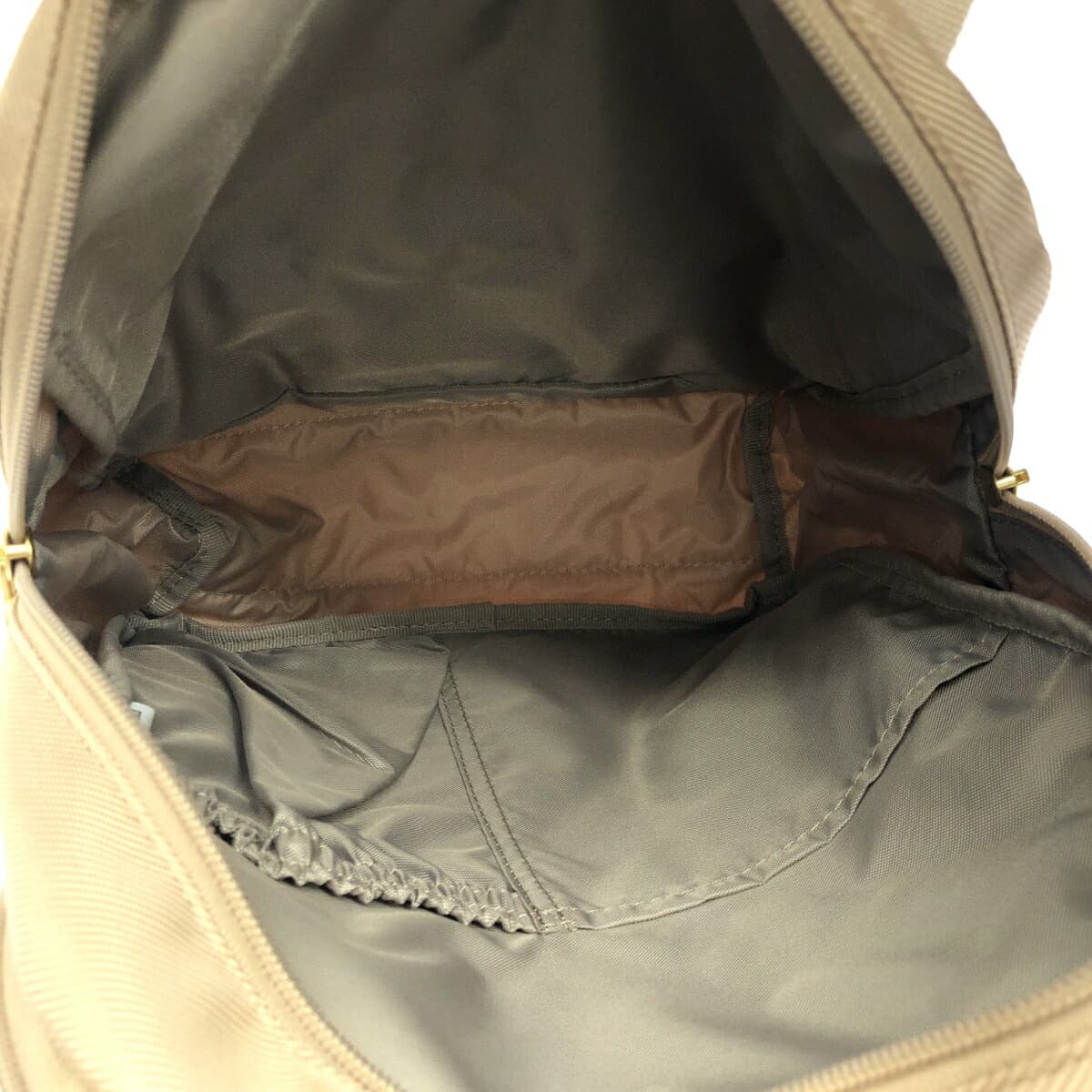 Marie Claire backpack in good condition, nylon, beige, women's 7