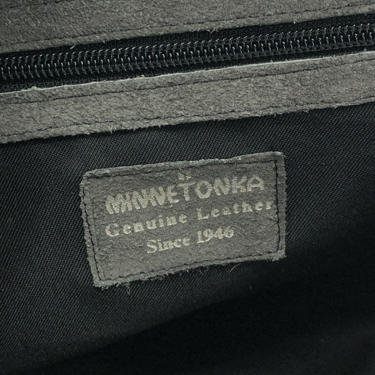 Minnetonka One Shoulder Bag Fringe/Suede Gray Women's 7