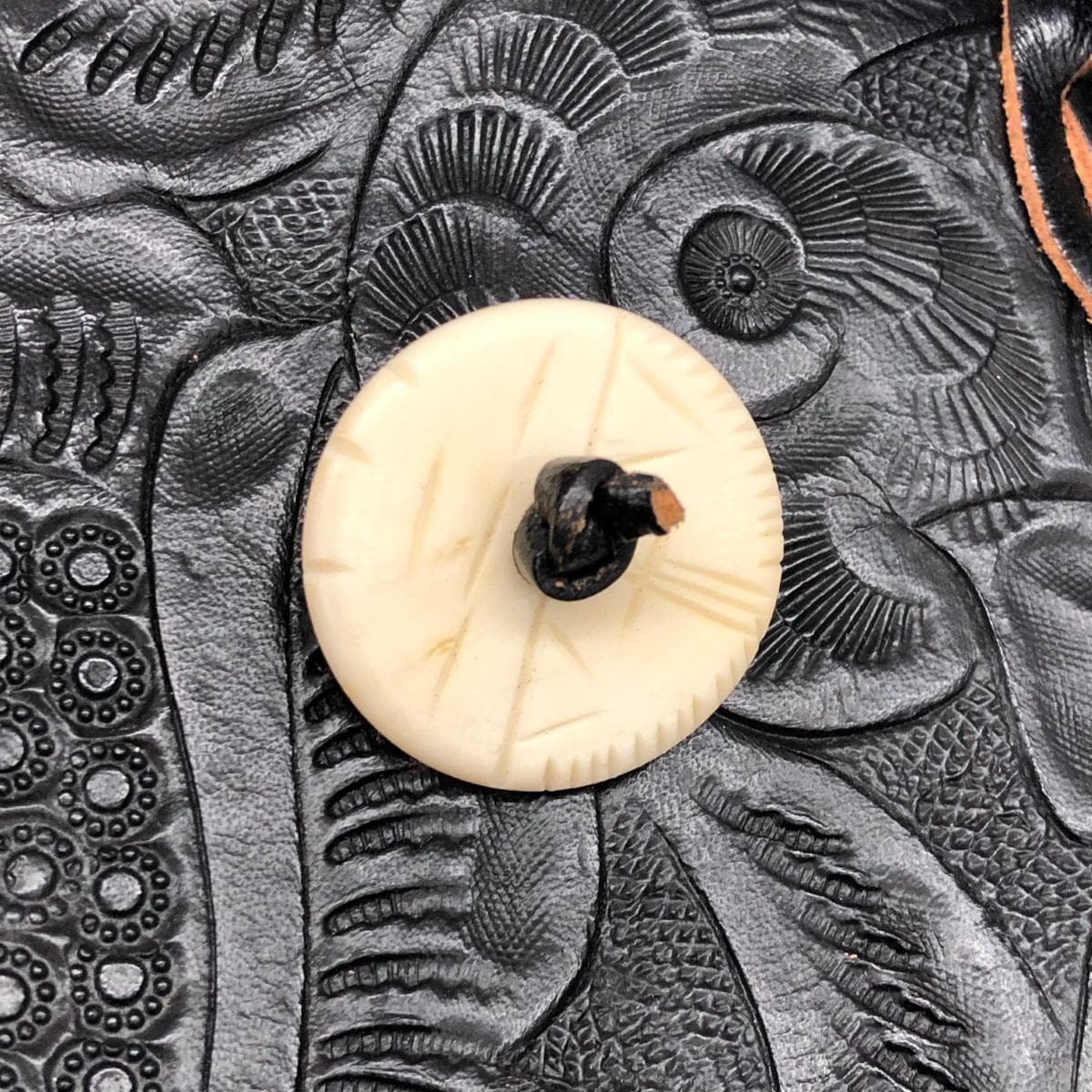 CARVING TRIBES Handbag Leather Black Ladies 8