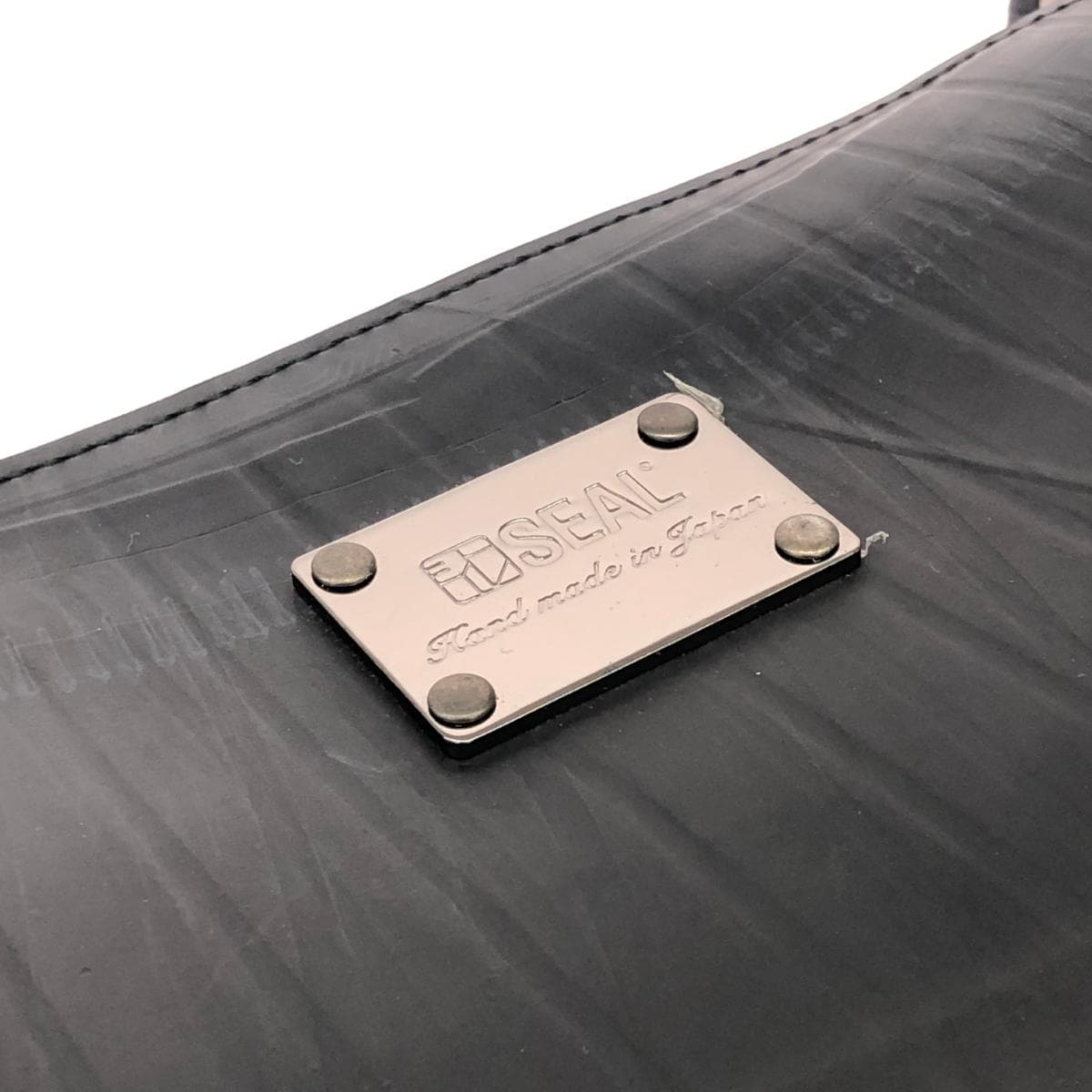 SEAL seal shoulder bag in good condition      Black unisex 6