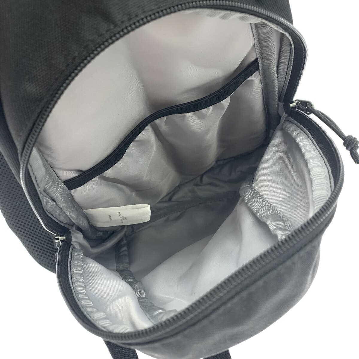 Columbia Niobe body bag in good condition, nylon PU8695, black, unisex 6