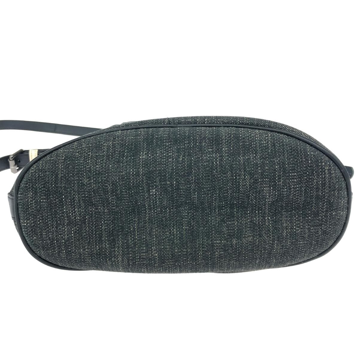 LONGCHAMP Drawstring Shoulder Bag in Excellent Condition - Drawstring/Logo Plate/Denim - Black for Women 4