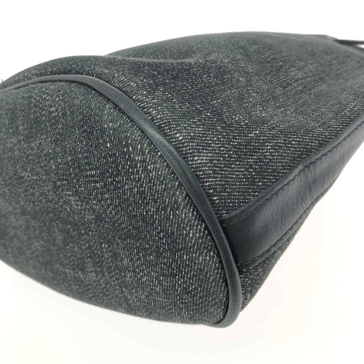 LONGCHAMP Drawstring Shoulder Bag in Excellent Condition - Drawstring/Logo Plate/Denim - Black for Women 5