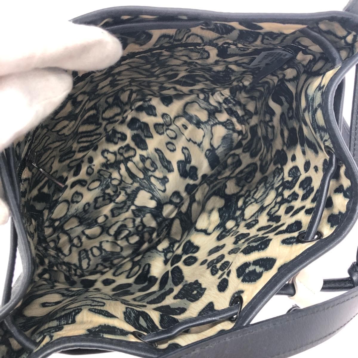 LONGCHAMP Drawstring Shoulder Bag in Excellent Condition - Drawstring/Logo Plate/Denim - Black for Women 6