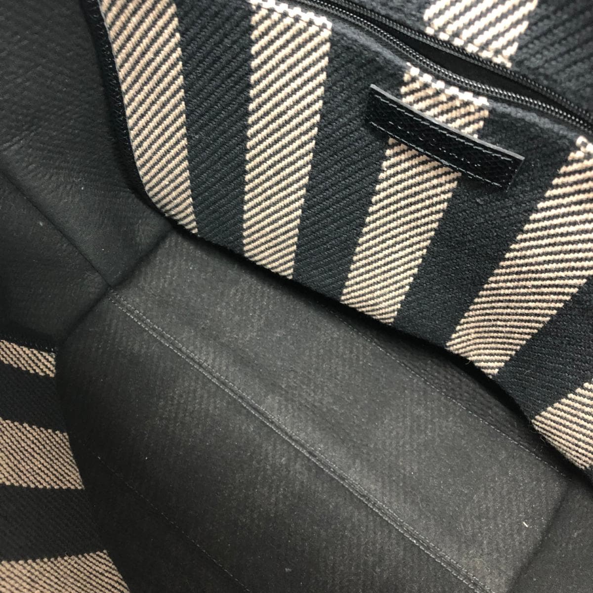 LONGCHAMP Longchamp Tote Bag / Roseau Essential Excellent Condition Black / Red / Beige Ladies 4