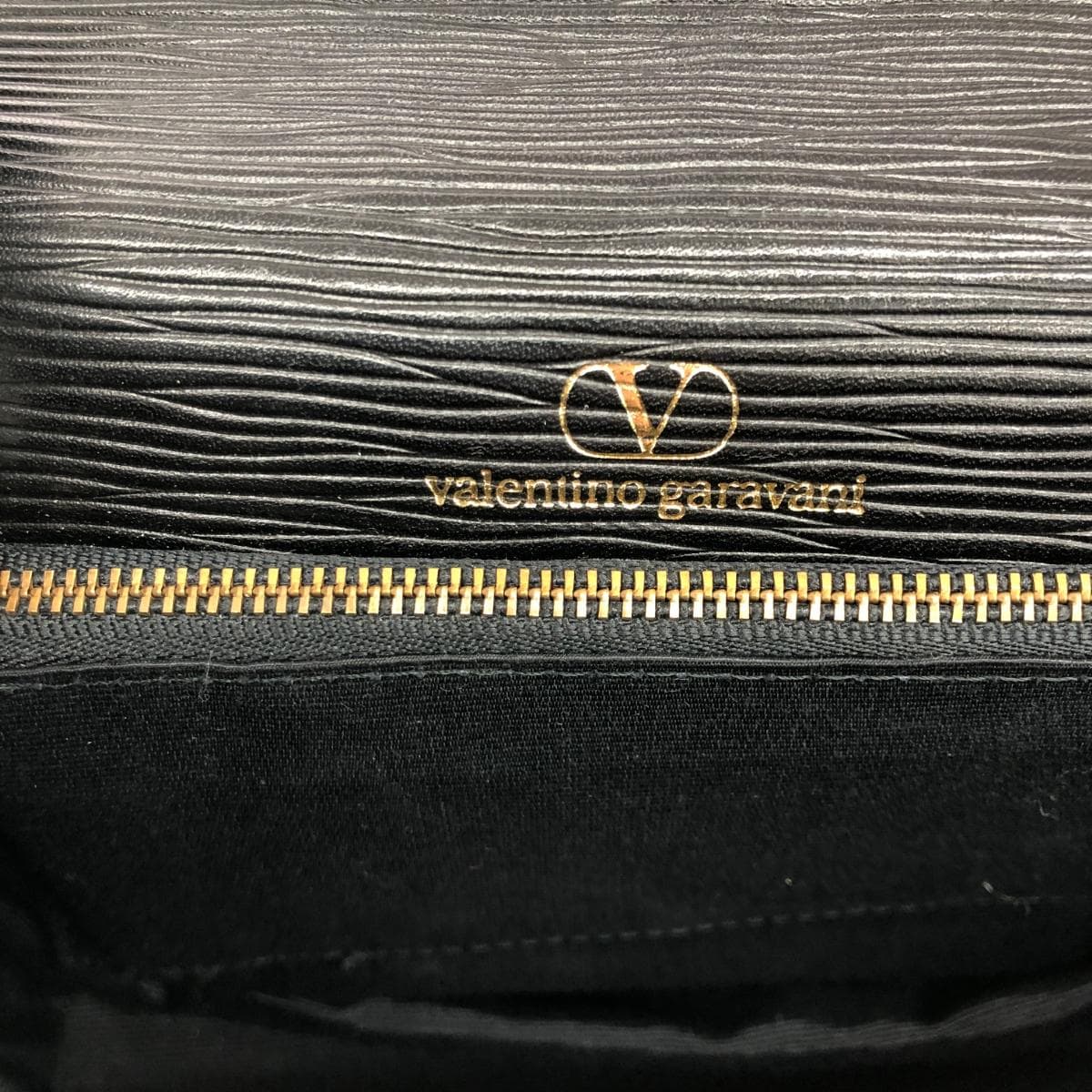 Valentino Garavani Shoulder Bag Logo Hardware Epi Leather Vintage Black Ladies 6