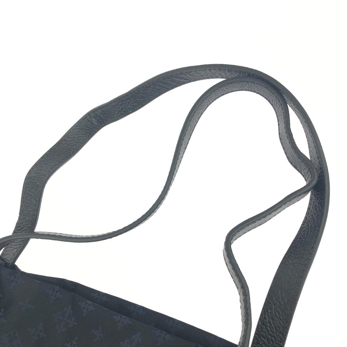 Russet Rassit tote bag in good condition, monogram nylon, navy, ladies 9