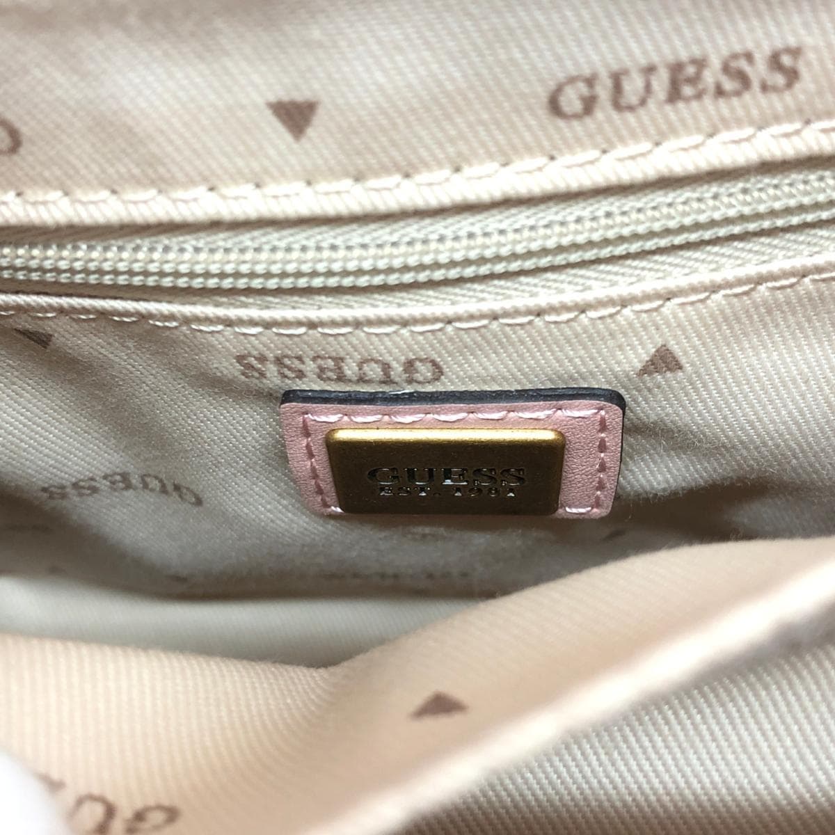 GUESS 2WAY bag in excellent condition, logo/PVC, pink, ladies 8