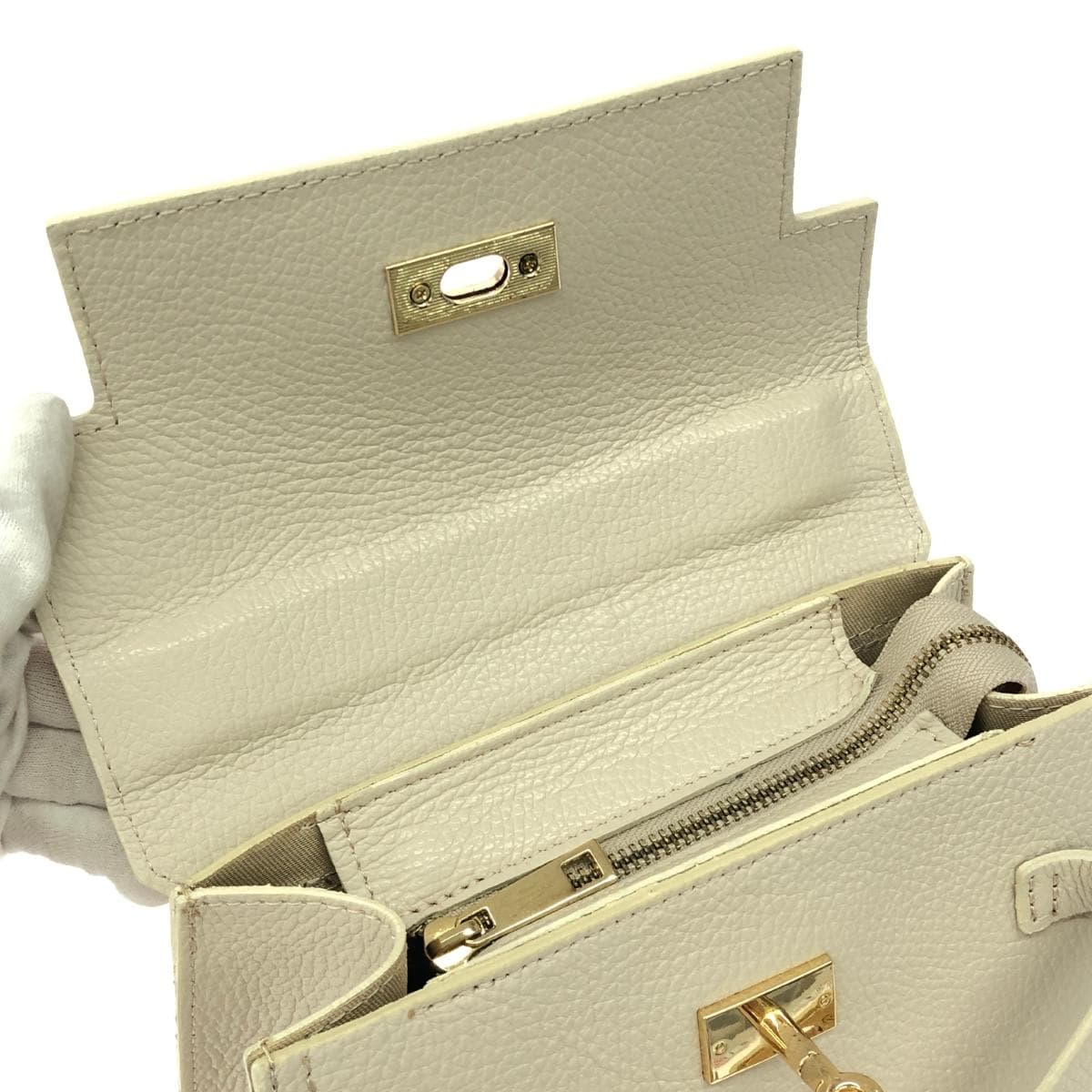 AULENTTI 2WAY Bag in Excellent Condition, Apartement/Leather, White, Ladies 7