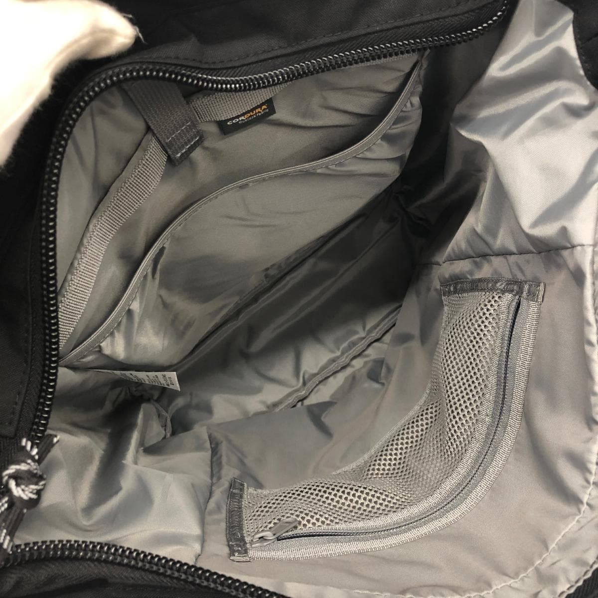 New Balance 2WAY bag in good condition, tote and backpack, black, unisex 6