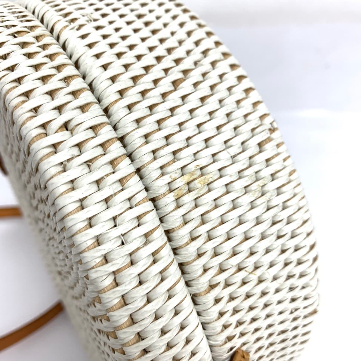 No-brand basket bag in good condition, round rattan leather, white, for ladies 6