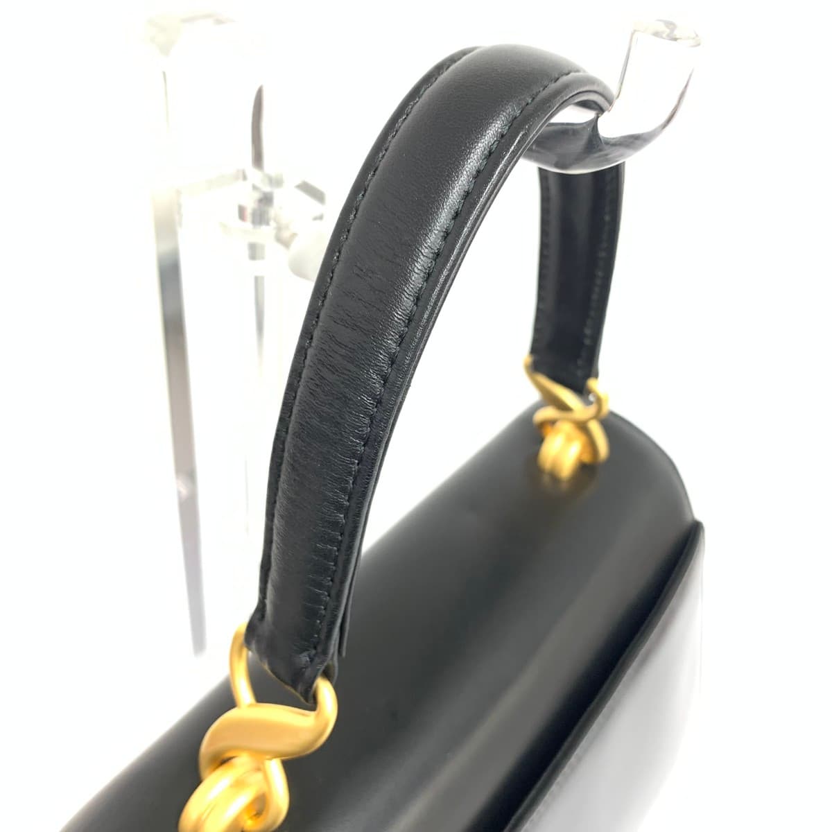 Ungaro fuchsia 2WAY handbag in good condition, leather, black, ladies 4