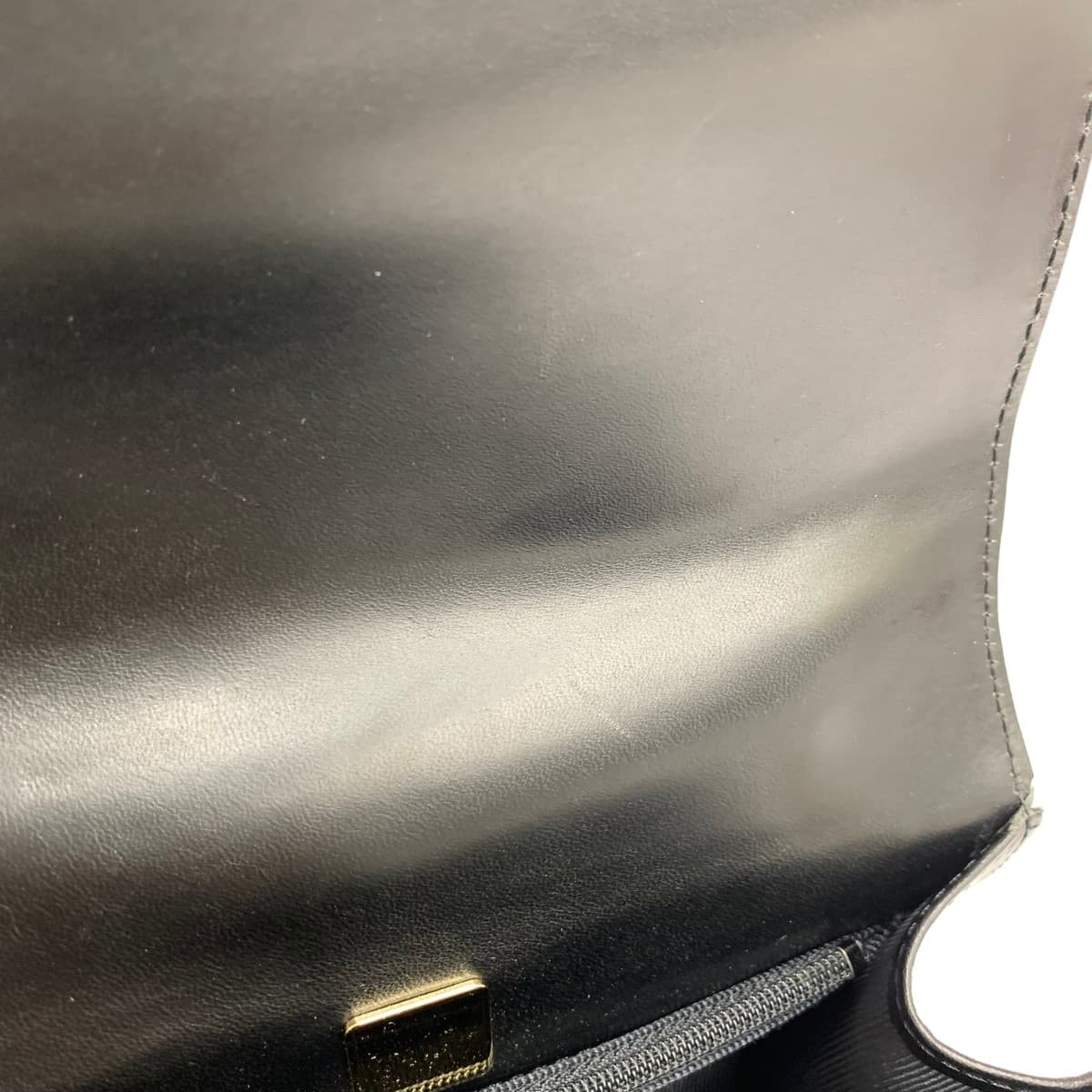 Ungaro fuchsia 2WAY handbag in good condition, leather, black, ladies 8