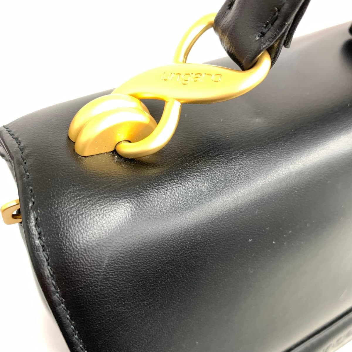 Ungaro fuchsia 2WAY handbag in good condition, leather, black, ladies 9