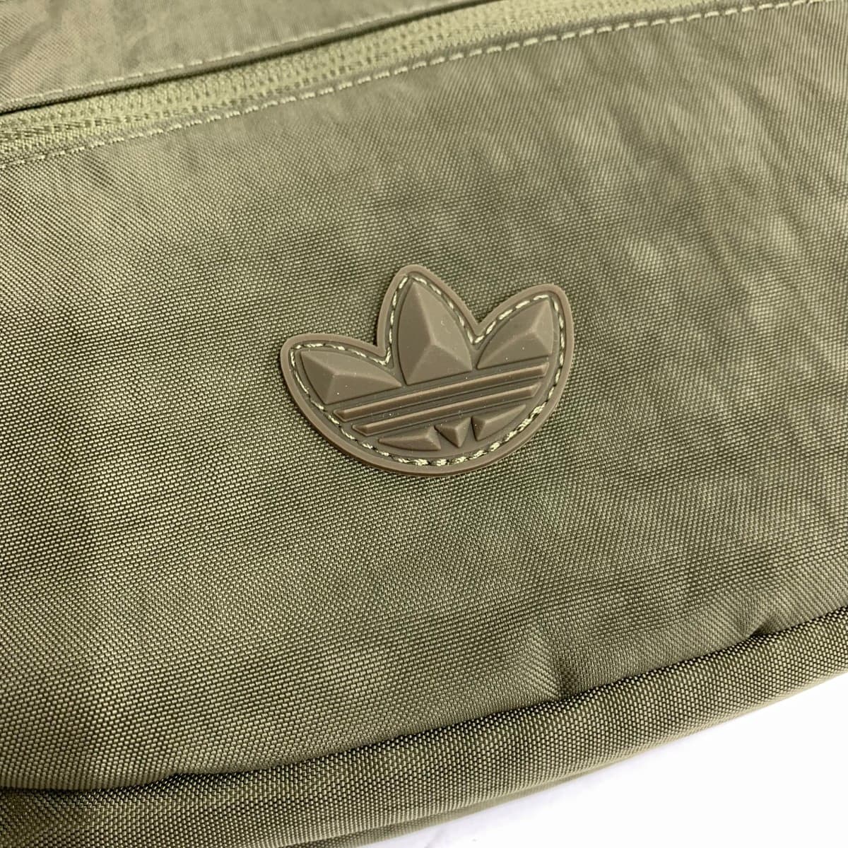 adidas Shoulder and Body Bag in Excellent Condition Trefoil Nylon Khaki Unisex 5
