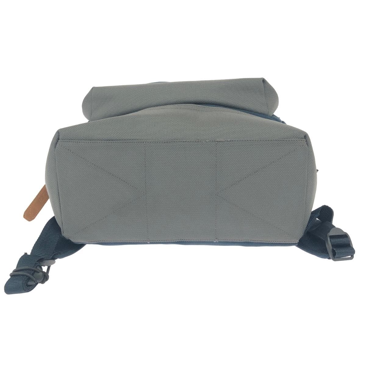 TUMI Roll Top Backpack in Good Condition, Nylon 61080, Navy, Men's 4