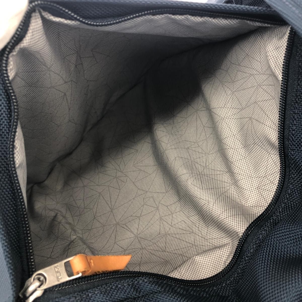 TUMI Roll Top Backpack in Good Condition, Nylon 61080, Navy, Men's 8