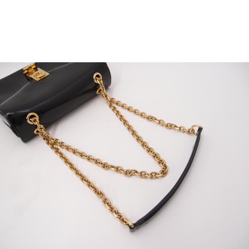 CELINE Celine C Medium Enamel Chain Shoulder Black 187253BFA CA-**** Rank A 69 5