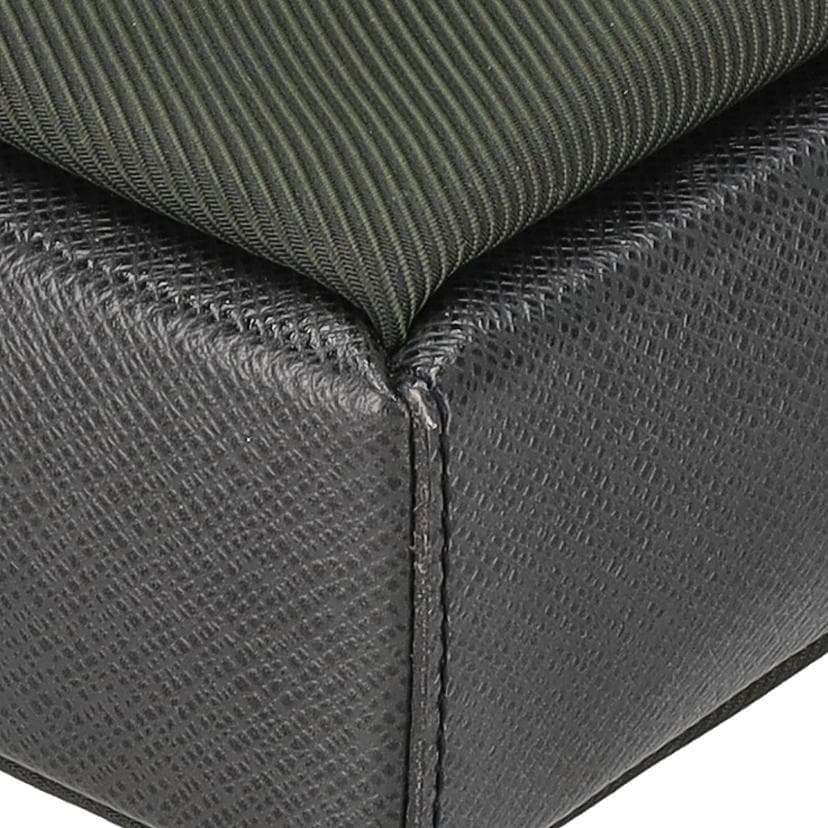 LOUIS VUITTON Louis Vuitton Beluga Taiga Aldoards M31192 SP1*** AB Rank 03 9