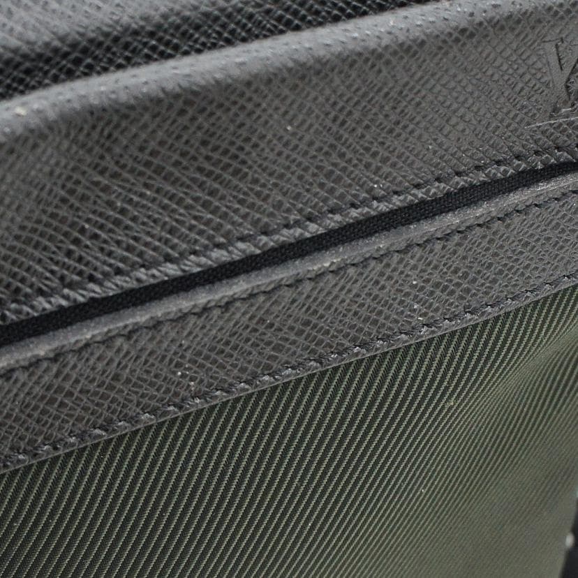 LOUIS VUITTON Louis Vuitton Beluga Taiga Aldoards M31192 SP1*** AB Rank 03 10