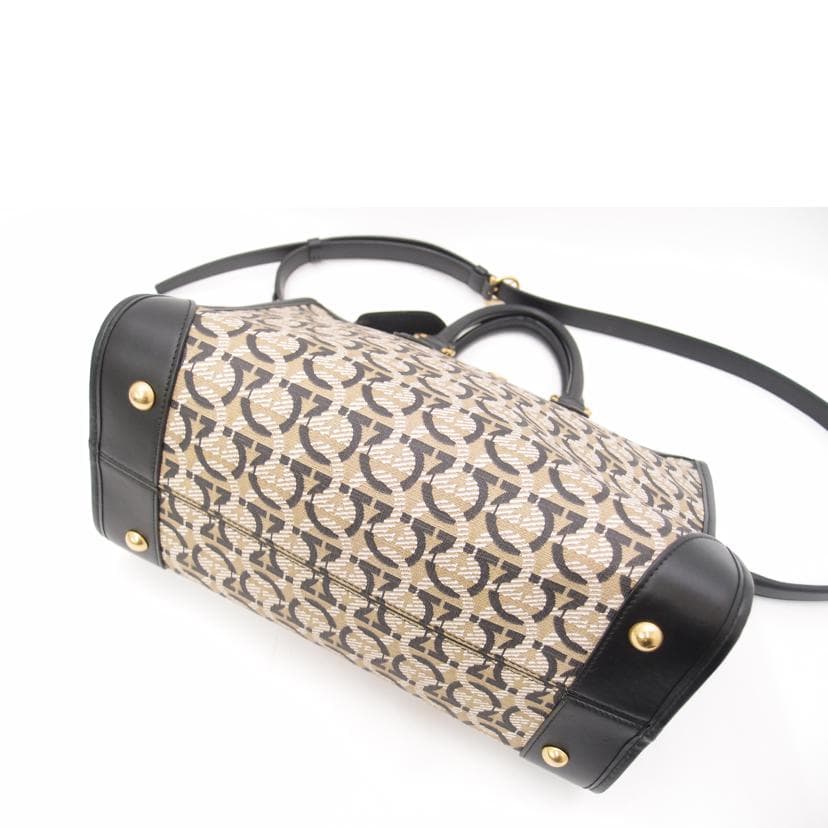 Ferragamo Gancini 2-way Handbag Black 21 1074 Rank A 69 [Used] 21 1074 4