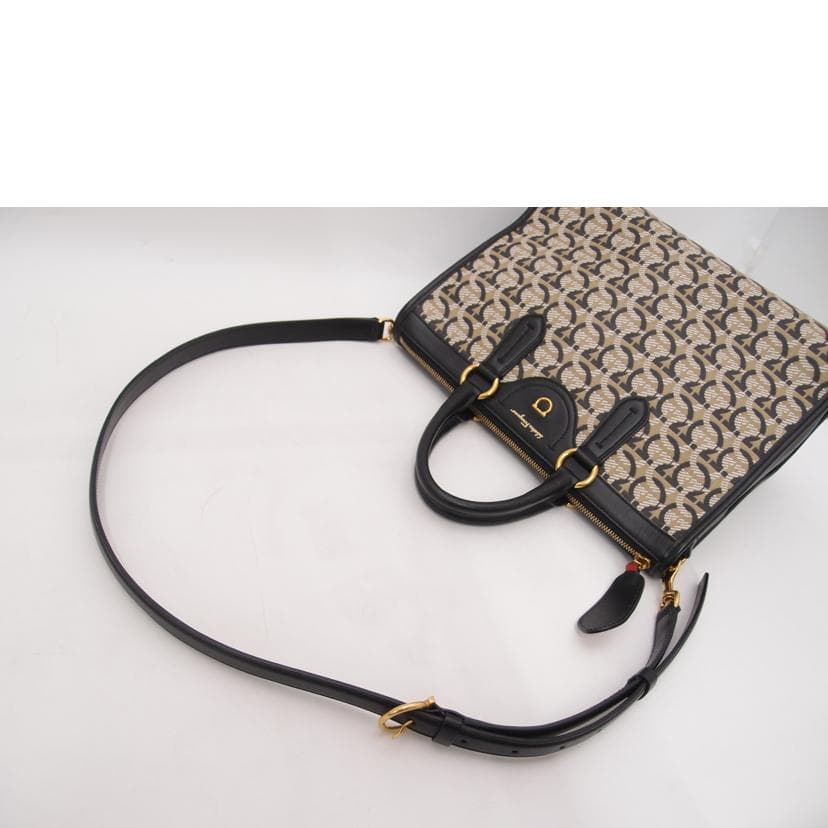 Ferragamo Gancini 2-way Handbag Black 21 1074 Rank A 69 [Used] 21 1074 5