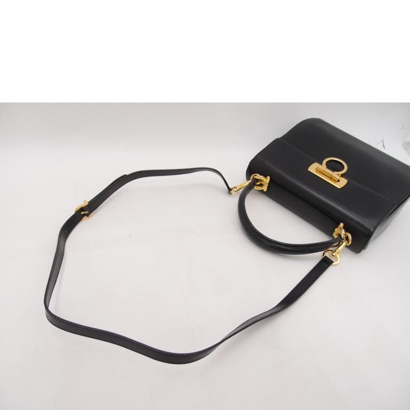 Ferragamo Gancini 2-way Handbag Black AK4192 Rank B 69 [Used] AK4192 5