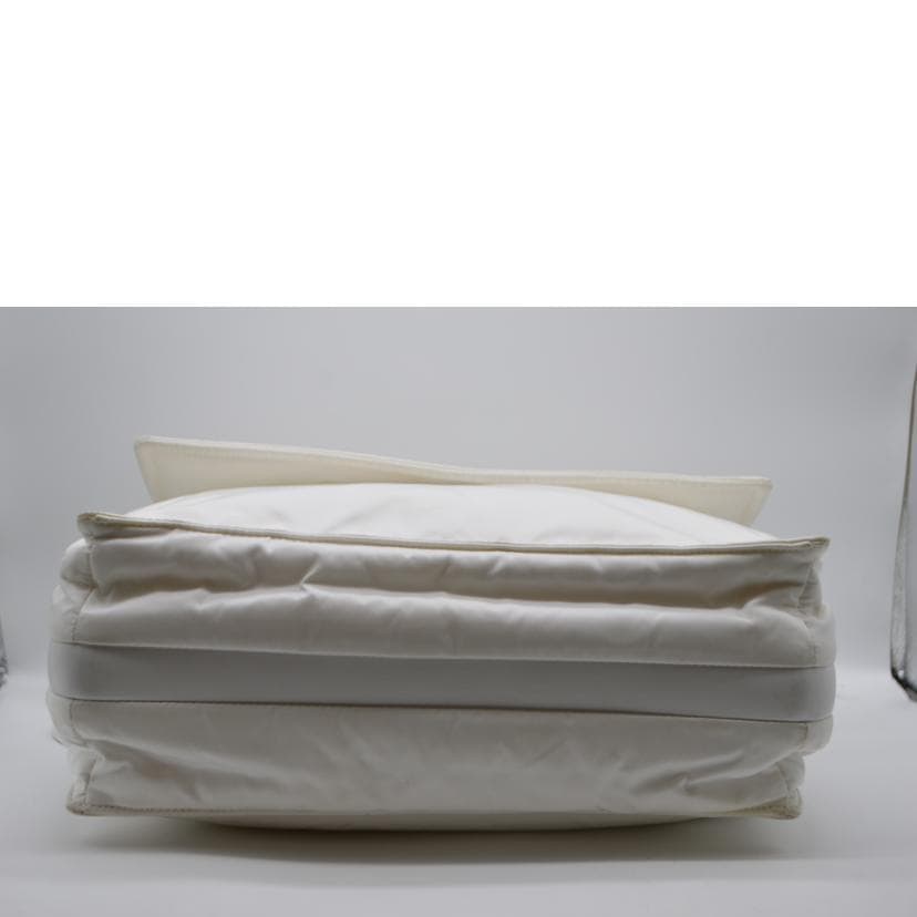 PRADA PRADA Re−Nylon Large Padded Shoulder White 1BD256 255****** AB Grade 89 5