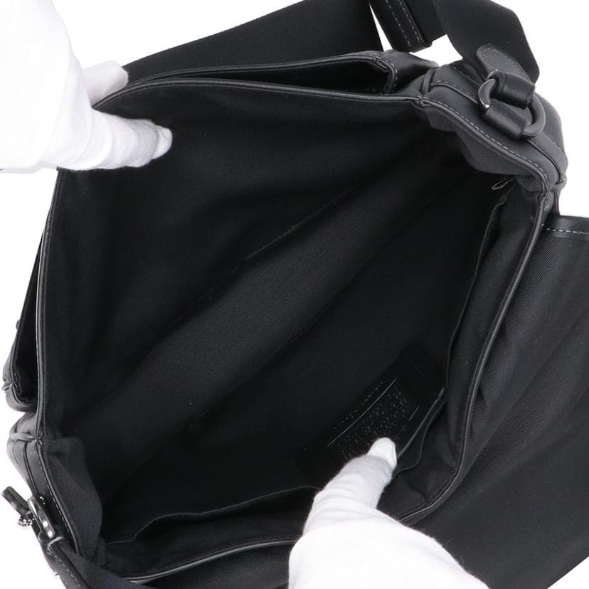 COACH Leather Messenger Bag Black UC110 J24** AB Grade 18 6