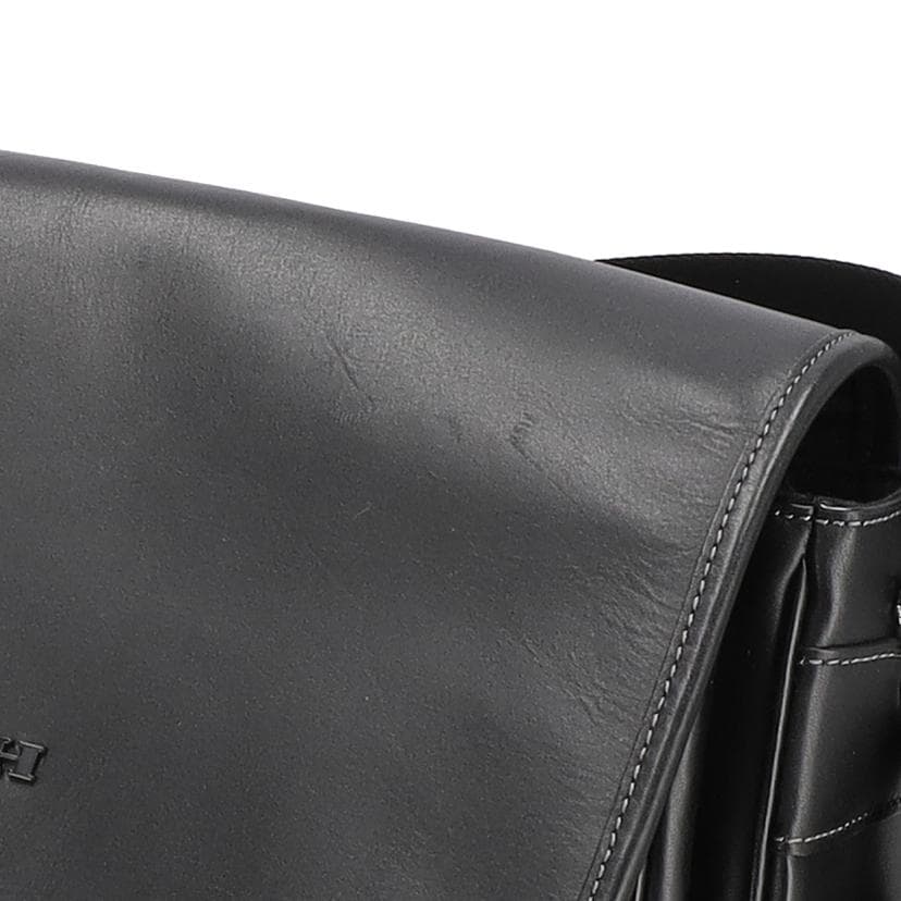 COACH Leather Messenger Bag Black UC110 J24** AB Grade 18 8