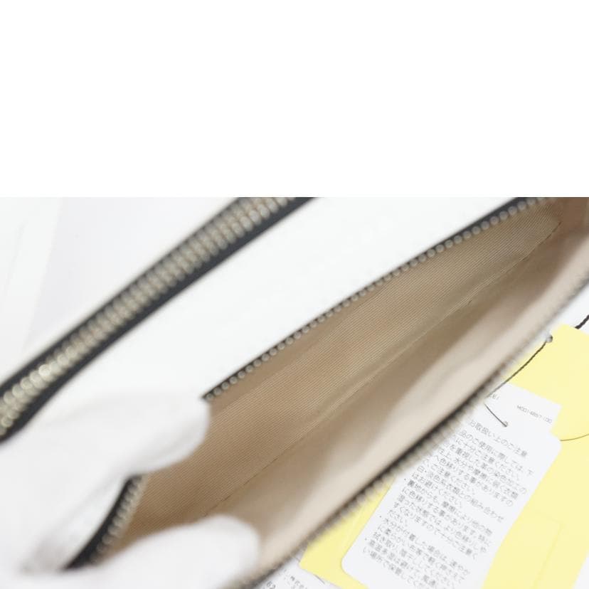 MARC JACOBS Mark Jacobs THE SNAPSHOT Shoulder M0014867-100 SP2* S Rank 05 6