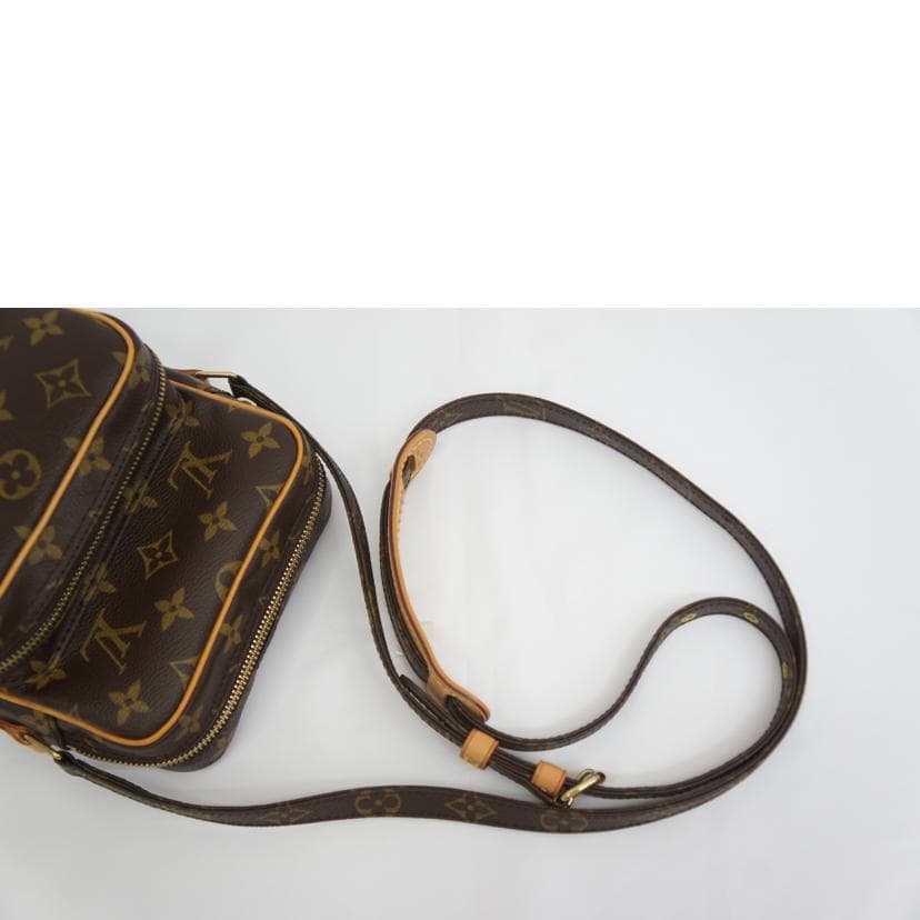 LOUIS VUITTON Louis Vuitton Amazon Monogram M45236 TH1*** A Rank 05Used M45236 5