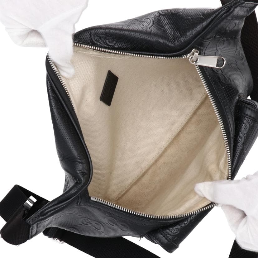 GUCCI GG embossed leather belt bag 6450931W3CN 525*** B rank 24Used 6450931W3CN 6