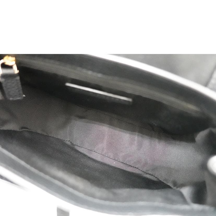 MARC JACOBS Shoulder Bag Black H102L01SP21-001 A S****** A Rank 88Used 7