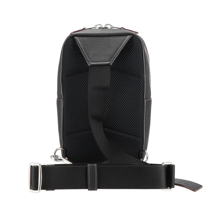 COACH MINT & SURF collaboration body bag CL954 F23** A rank 20used CL954 3