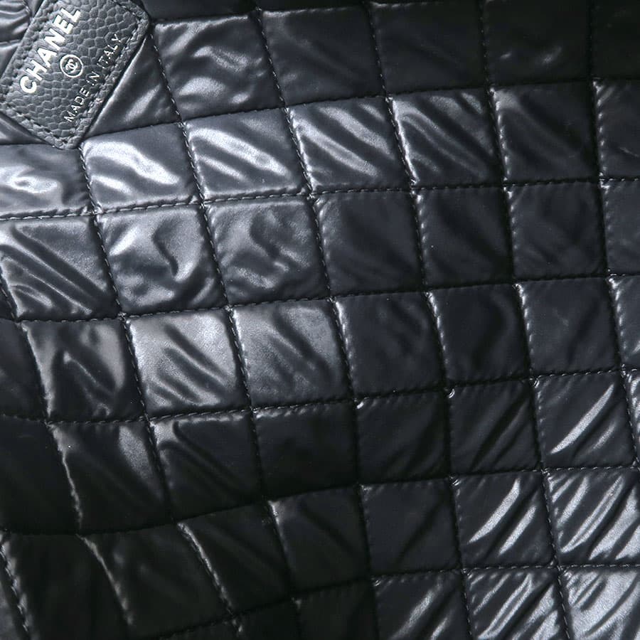 Caviar Matelassé Clutch Bag 8