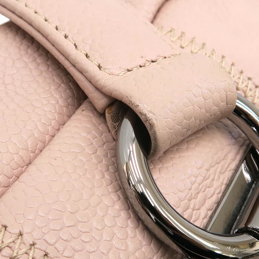 Caviar Chocolate Bar Shoulder 5