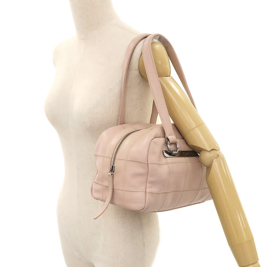 Caviar Chocolate Bar Shoulder 9