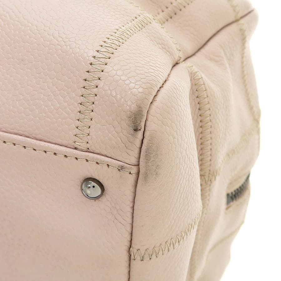 Chocolate Bar Caviar Hand 5