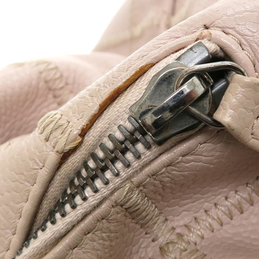 Chocolate Bar Caviar Hand 7